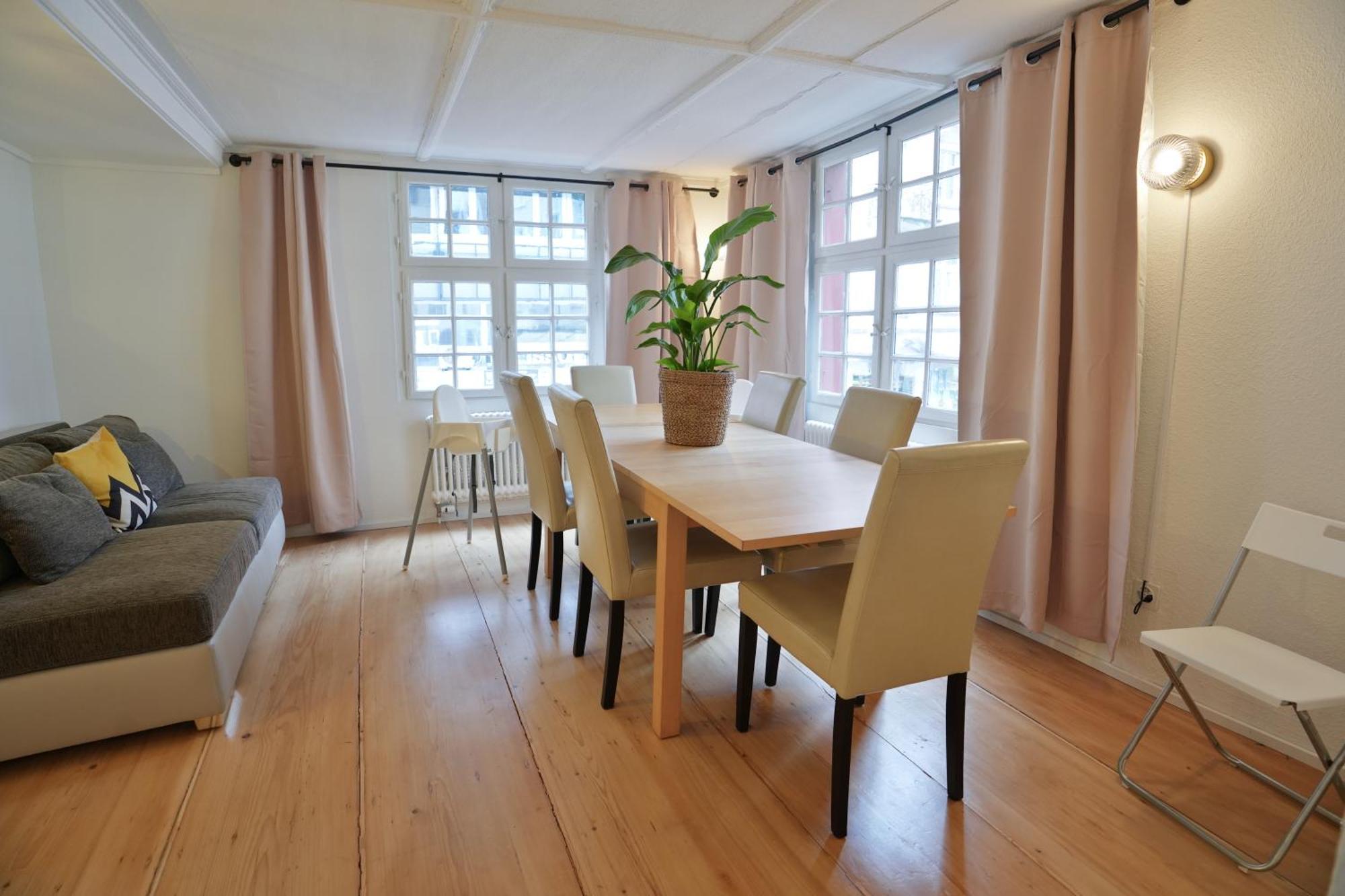 Cozy City Center, 4 Bedroom- 120Sq, 5Min Walk To Main Station Basel Bagian luar foto